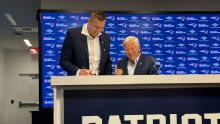 Gronk jokes about two-day contract bonus at Patriots retirement ceremony