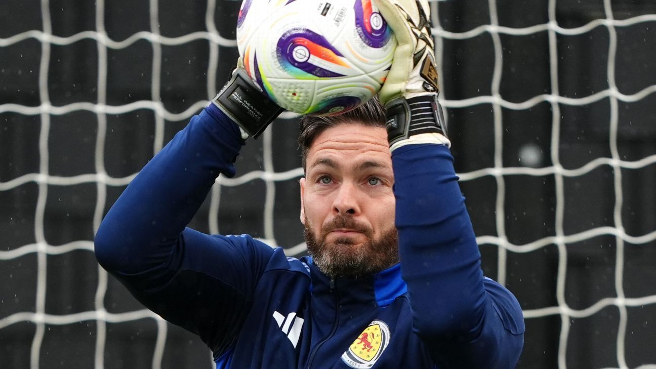 Scotland boss Clarke teases goalkeeper decision