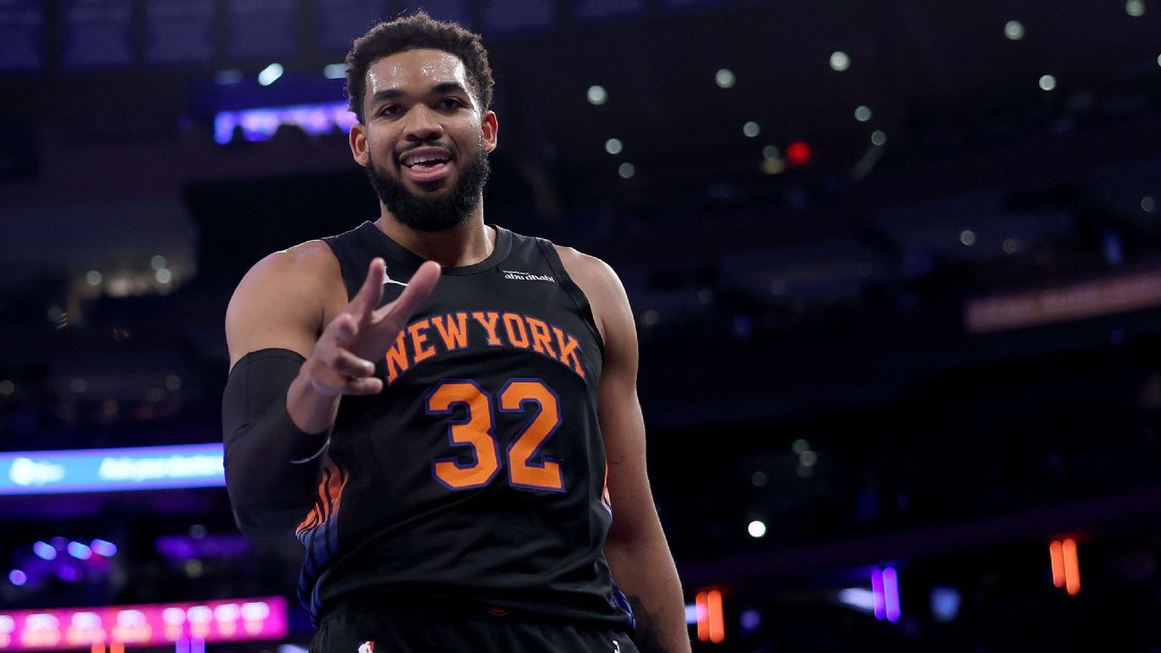 Knicks vencen al Heat: Towns y Shamet lideran, Anunoby lesionado 2 Karl-Anthony Towns celebra un triple