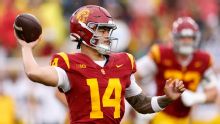 Betting USC-Oregon: Why the Ducks' defense matches up well against the Trojans' offense