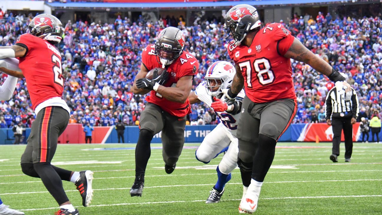 The Playbook: Lineup locks, Shadow Reports for Week 12