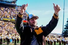 Bills' Josh Allen: Wyoming jersey retirement 'an amazing honor'