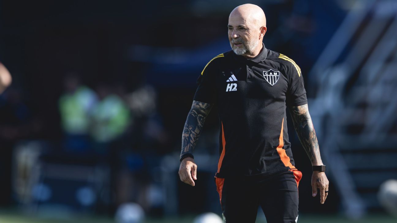 Sampaoli responde sobre futuro no Atlético-MG após vice da Sul-Americana: 'No Brasil é um pouco complicado...'