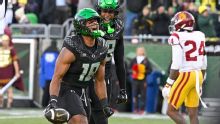 Oregon inches up to No. 5 in AP Top 25; five ACC teams ranked