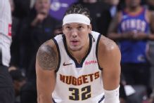 Nuggets' Gordon exits game vs. Bucks with hamstring injury