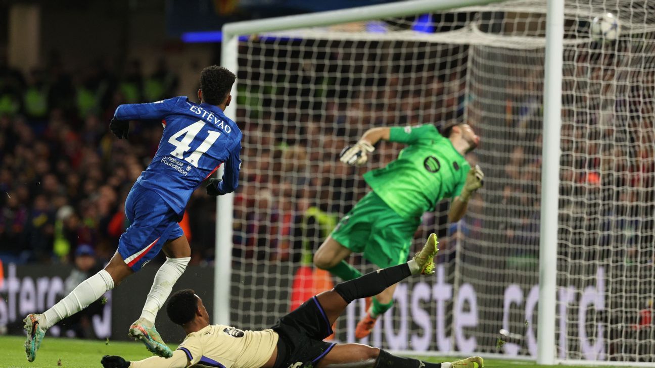 Estêvão brilha contra o Barça na Champions