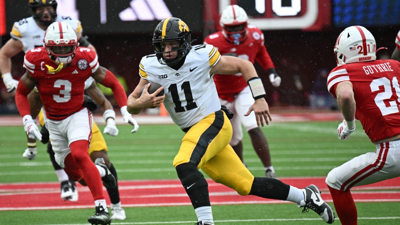 😈 Best trolls from college football Rivalry Week