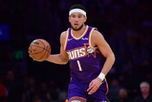 Suns' Booker to sit out vs. Pistons with swelling in ankle