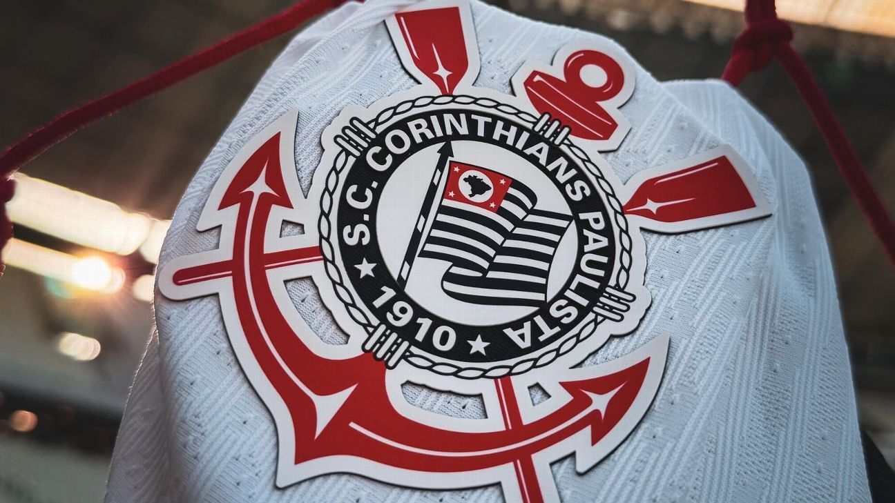 Ex-executivo da Nike aciona Corinthians na Justiça por R$ 500 mil após desvios de materiais