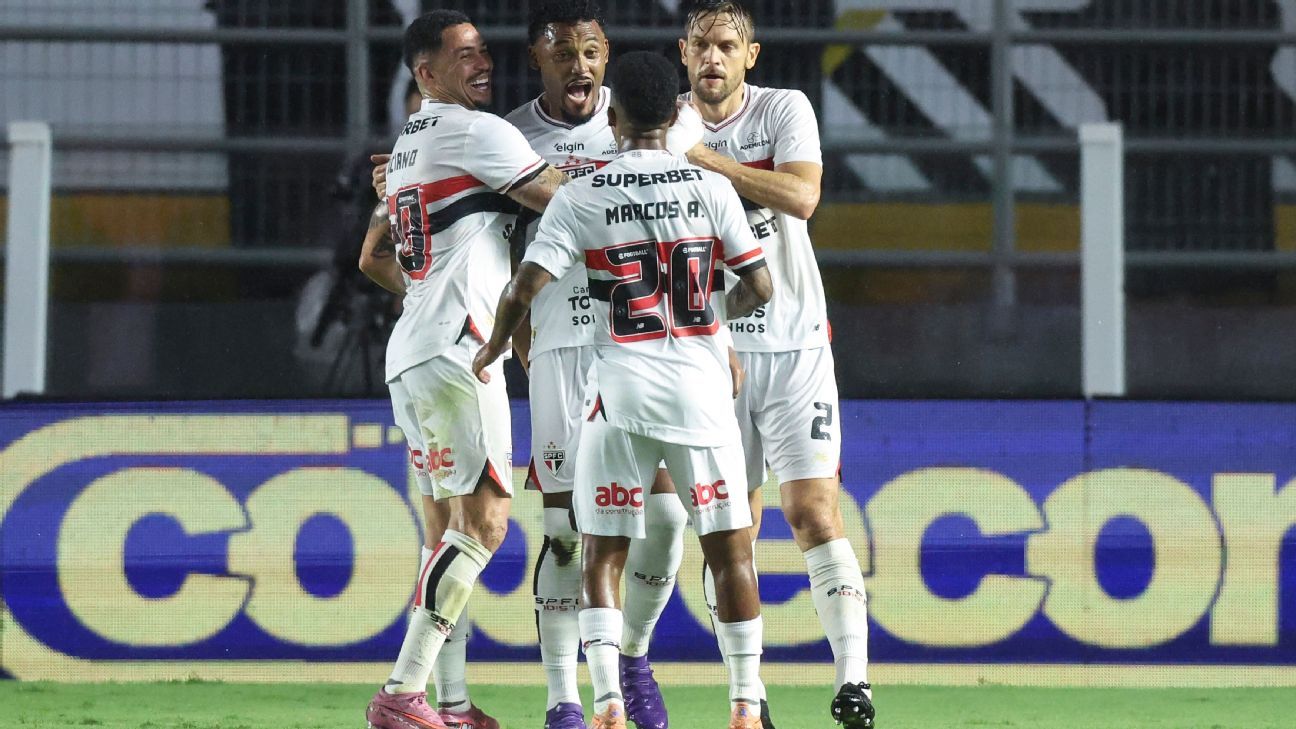São Paulo atropela o Inter, fica perto de garantir 8º lugar e deixa rival em situação dramática no Brasileirão