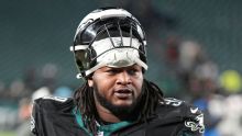 Sources: Eagles DT Carter out for MNF after shoulder procedures