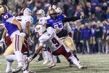 AD warns James Madison fans throwing snowballs onto field vs. Troy
