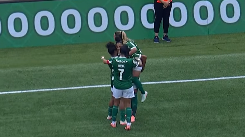 Palmeiras dispara em final do Paulistão feminino com goleada histórica sobre o Corinthians