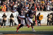DJ Moore rebounds with 2-TD effort in Bears' win vs. Browns