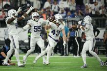Vikings dominate Lions despite woeful passing game