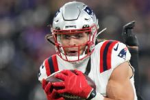 WR Mack Hollins (abdomen) placed on injured reserve