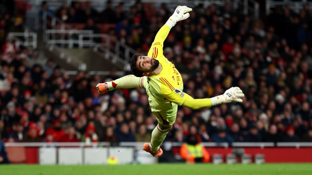 A defesa sensacional de David Royer coloca o Arsenal na liderança: momentos do fim de semana