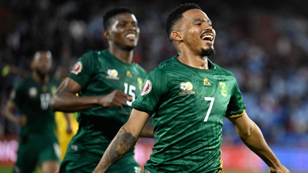 Appollis penalty sends chaotic Bafana to AFCON last 16