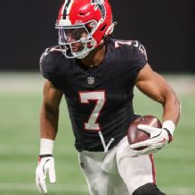 Bijan Robinson's career-high 195 rushing yards fuels Falcons