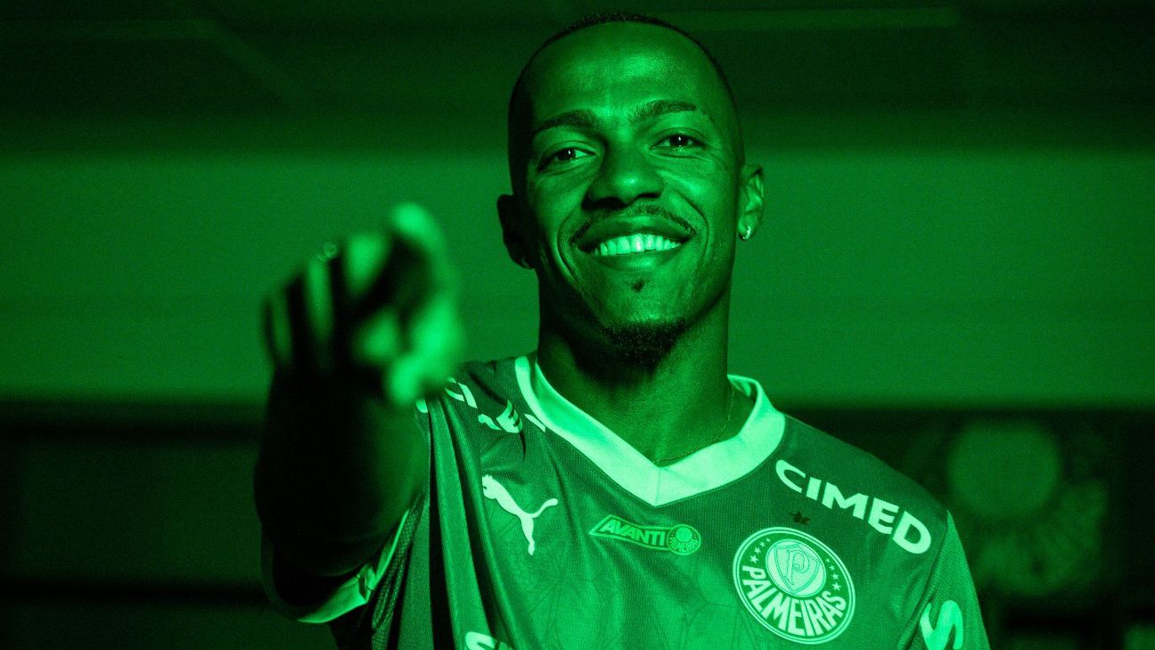 Palmeiras aguarda decisão sobre reforços da Premier League enquanto testa joia da base