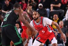 Sources: Clippers' Jones Jr. out with another MCL sprain