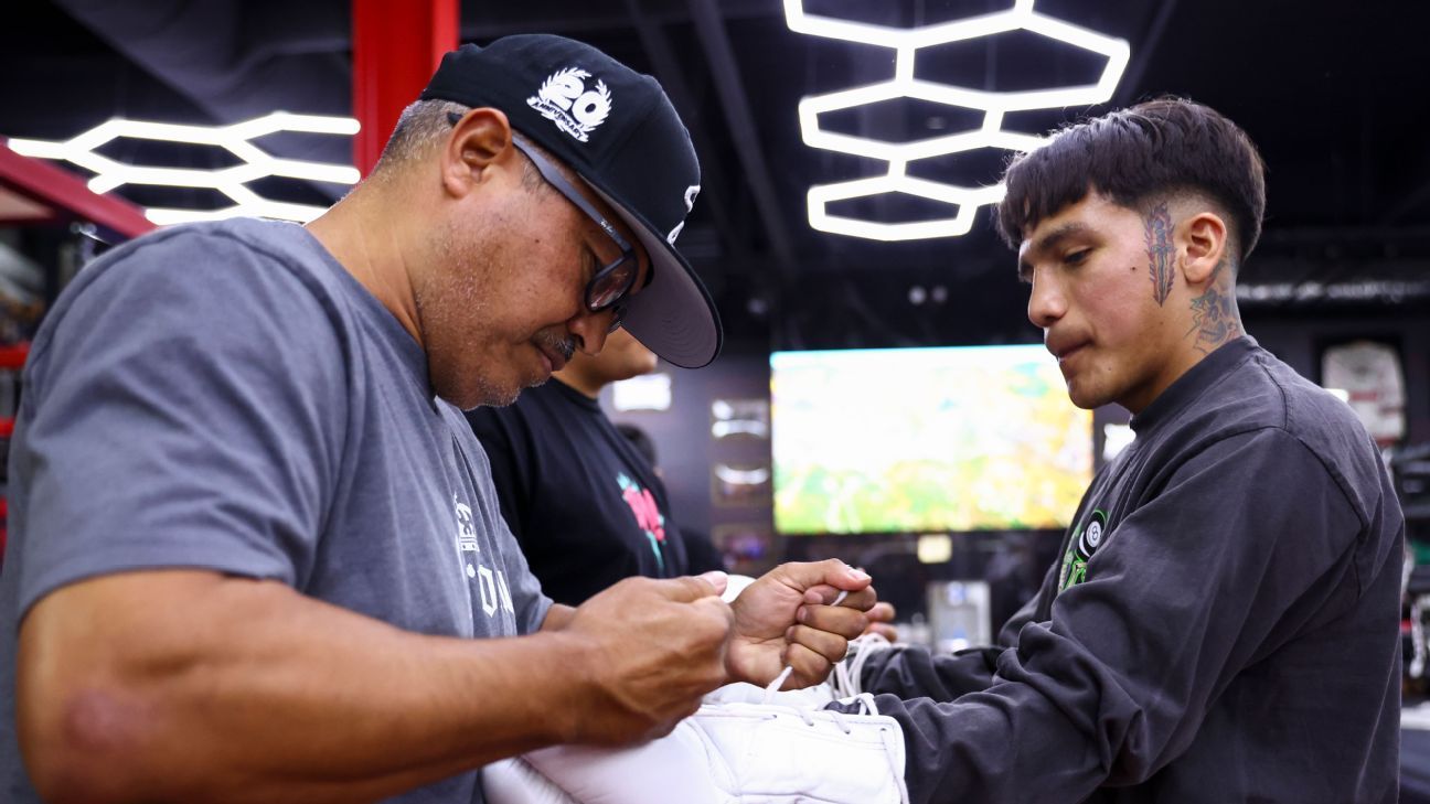 Boxing 2025: Crawford King, Fundora Queen, Shocking KOs and Surprises