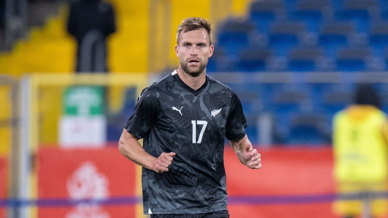 NZ's De Jong hopes Pirates move will lead to World Cup spot