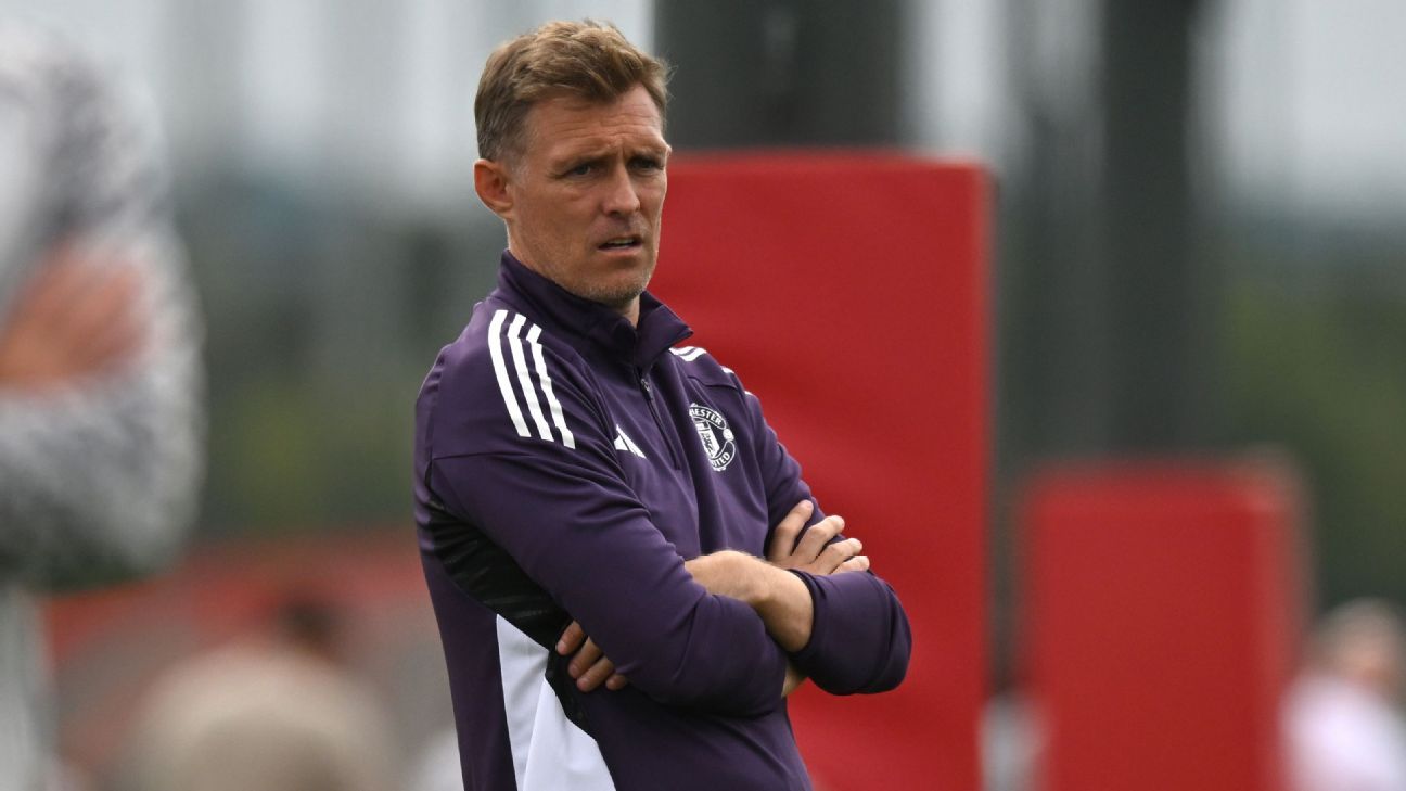 Man United eyeing interim manager appointment until end of season - sources