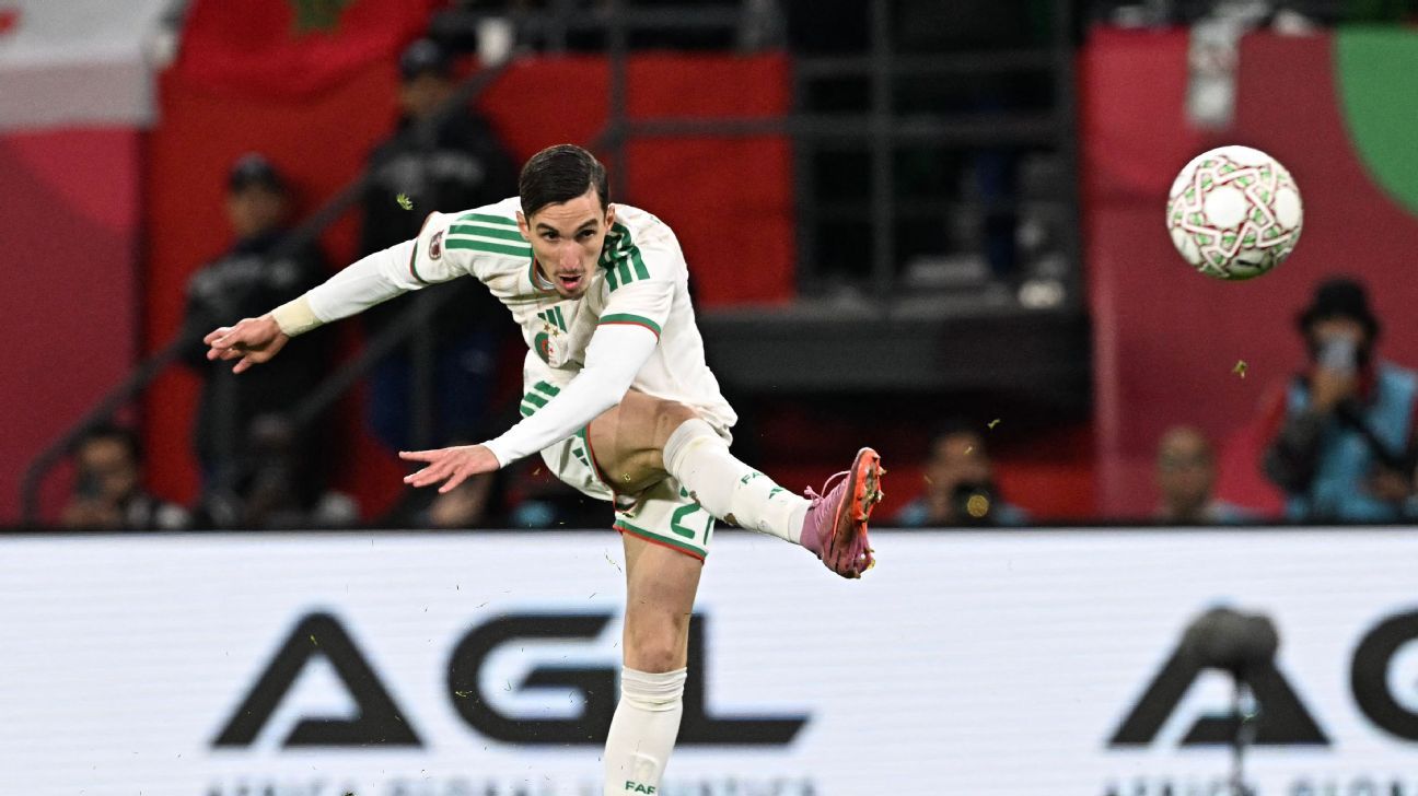Algeria's Boulbina scores screamer to set up Nigeria QF at AFCON