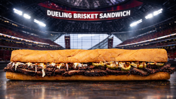 Peach Bowl honors Indiana, Oregon with 2-foot brisket sandwich