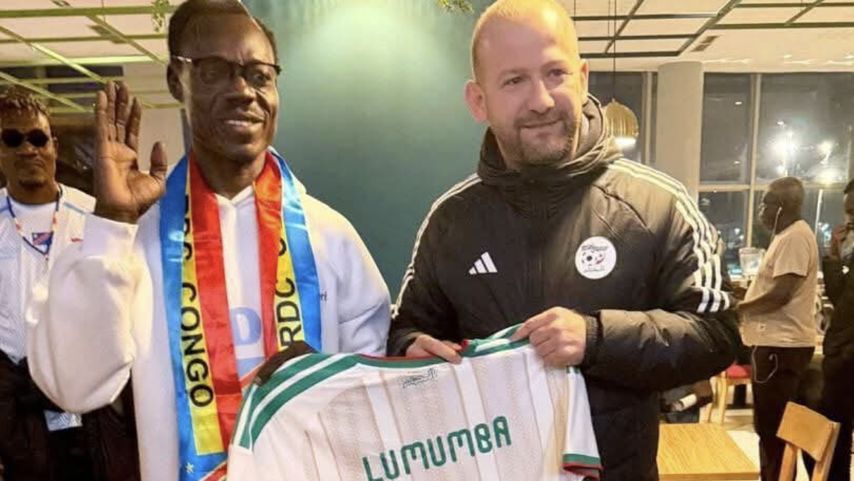 Algeria team meet with DRC 'Lumumba' statue fan at AFCON, Mohamed Amoura apologises for gesture
