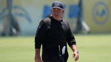 Chargers fire OC Greg Roman, OL coach Mike Devlin