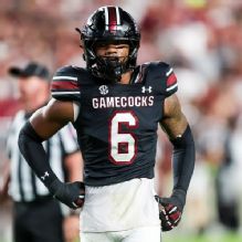 South Carolina, SEC jointly suspend Dylan Stewart for 1 game