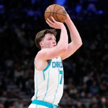Hornets' Kon Knueppel sets rookie 3-point record with 207th