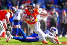 Broncos QB Bo Nix fractures ankle, out for rest of playoffs