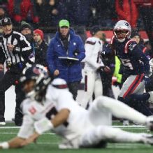 Defense makes statement, carries Patriots into AFC title game