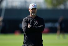 Titans hiring Gus Bradley as defensive coordinator, source says