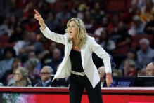 No. 16 Oklahoma stuns No. 2 South Carolina in overtime