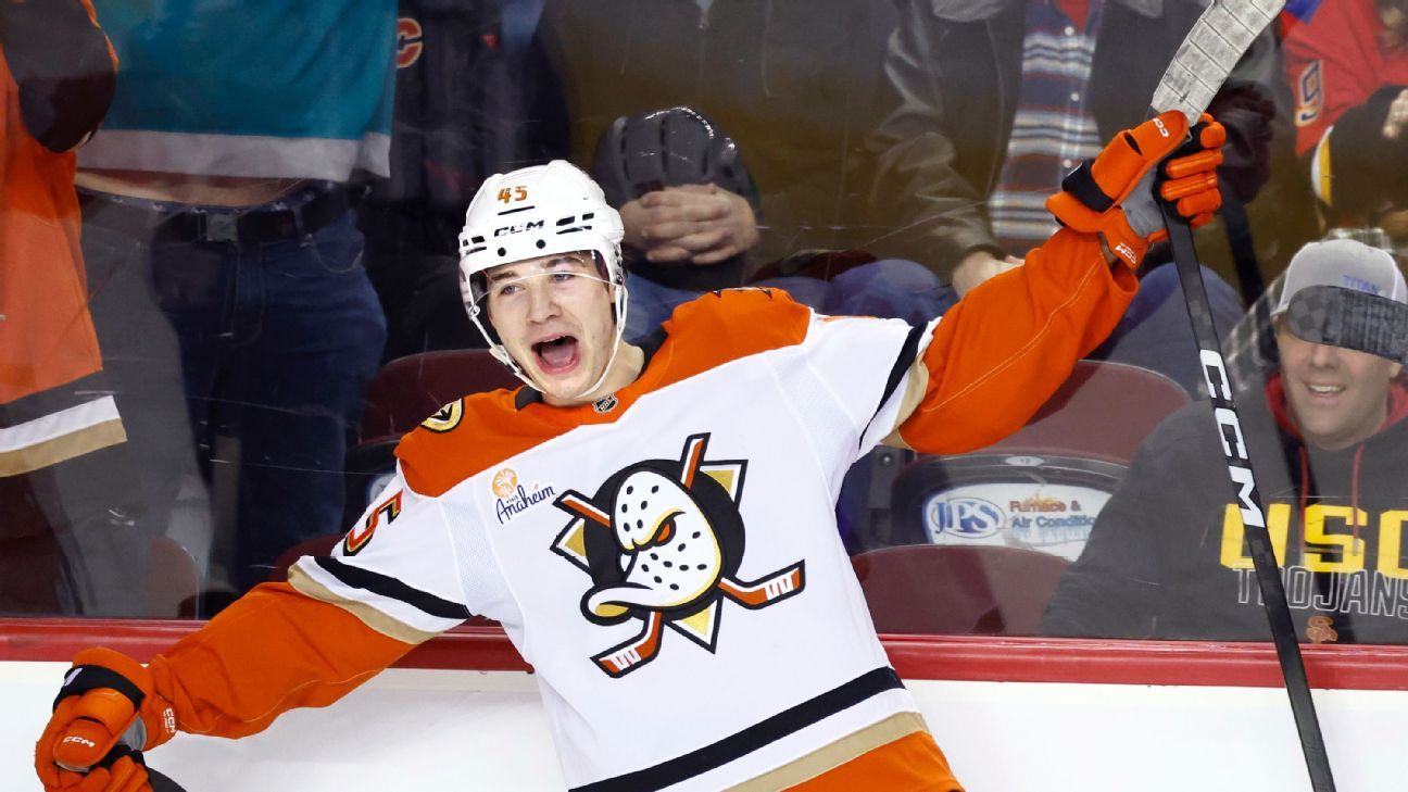 Article image: Beckett Sennecke Records First Career Hat Trick in Ducks' OT Win Over Flames