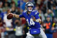 Seahawks QB Sam Darnold: 'Striving' to make return Sunday