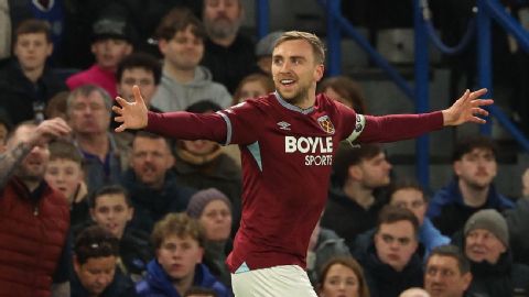 Transfer rumors, news: Chelsea, Liverpool, Man Uni.
