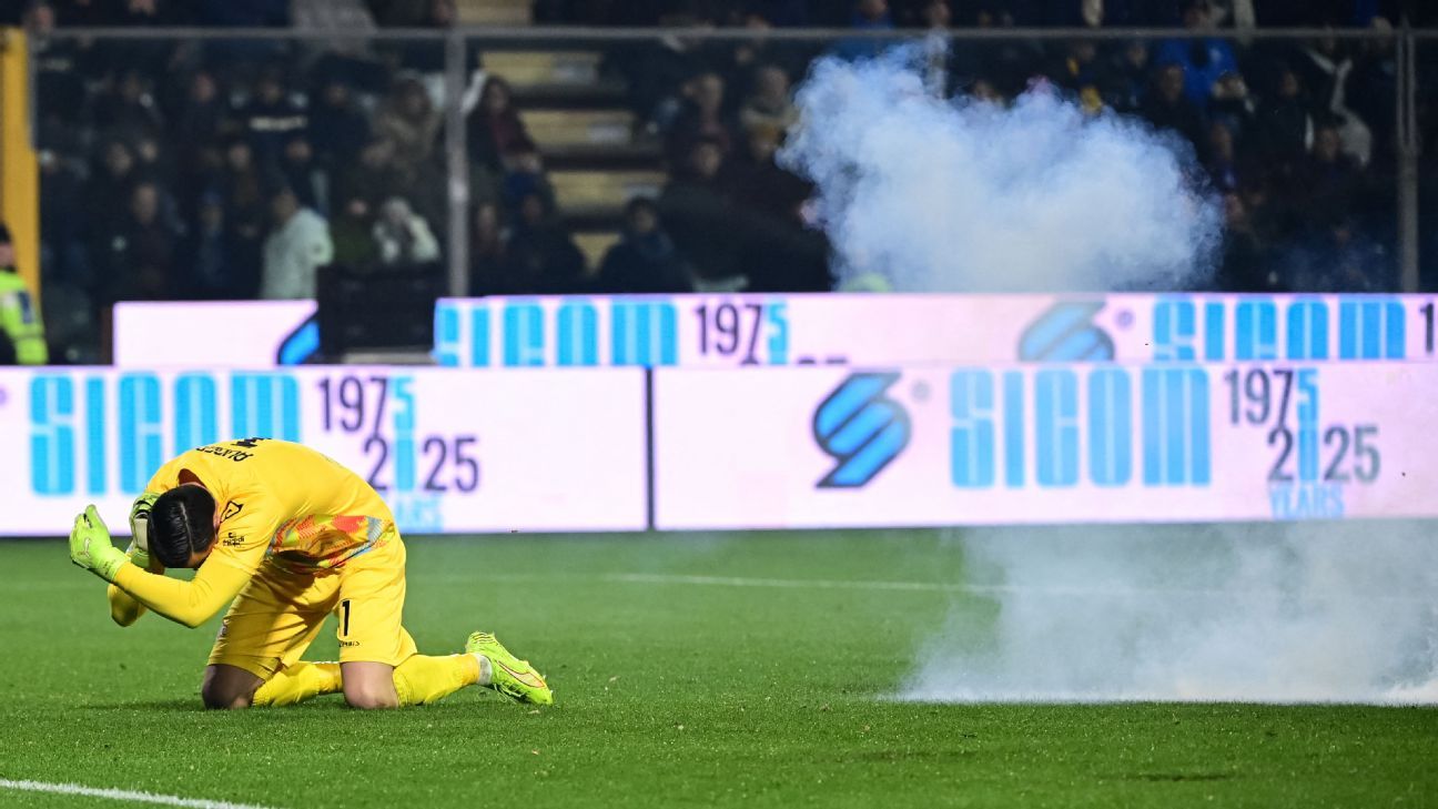 Inter Milan match halted after flare hits Cremonese keeper