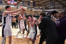 Portland, led by injured coach, takes down No. 6 Gonzaga