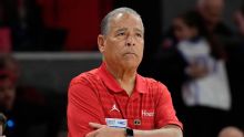 Kelvin Sampson bemoans Houston NIL budget: 'We're poor'