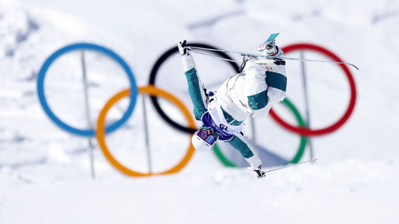 Woods snatches moguls gold for Australia