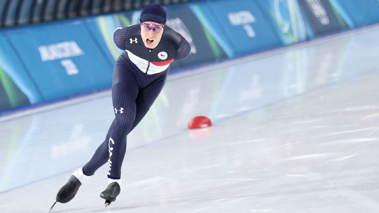 Czech teen speedskater Jilek wins 10,000 meters