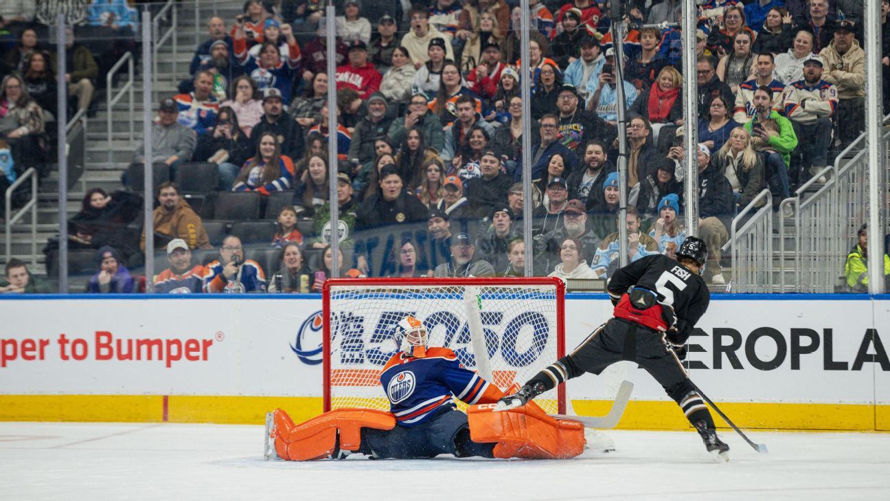Shoresy and Bulldogs: Epic Tour with NHL Legends and Guaranteed Excitement