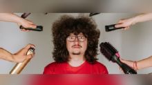 Sigue la espera del fan de Manchester United para cortarse el pelo
