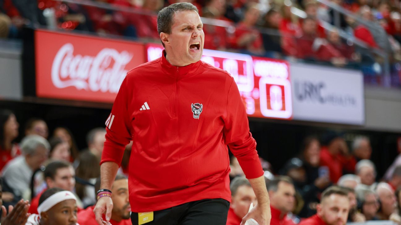 LSU works to lure Wade back before firing coach