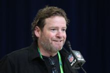 Seahawks' Schneider: 'Business as usual' with team for sale